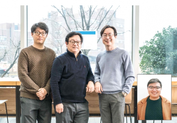 (왼쪽부터) 박민철 박사과정생, 김태 교수, 김재관 교수, Hoang Gia Minh 석사