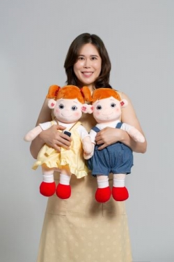 효돌이를 안고 있는 김지희 대표