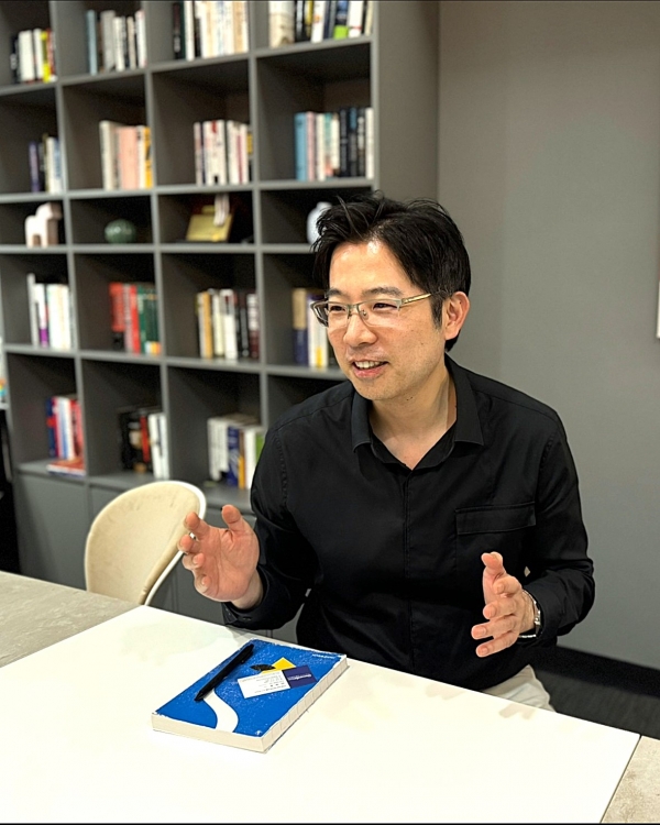 김한주 아임뉴런 대표가 디멘시아뉴스와 인터뷰를 하고 있다. / 아임뉴런