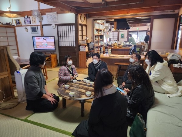 주방이 보이는 요리아이의 거실 / 이혜주 센터장