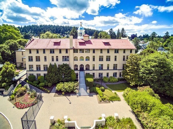 포틀랜드의 메모리 케어 전용 요양시설, St. Andrews Memory Care / Regency Park Assisted Living – regencypk.com