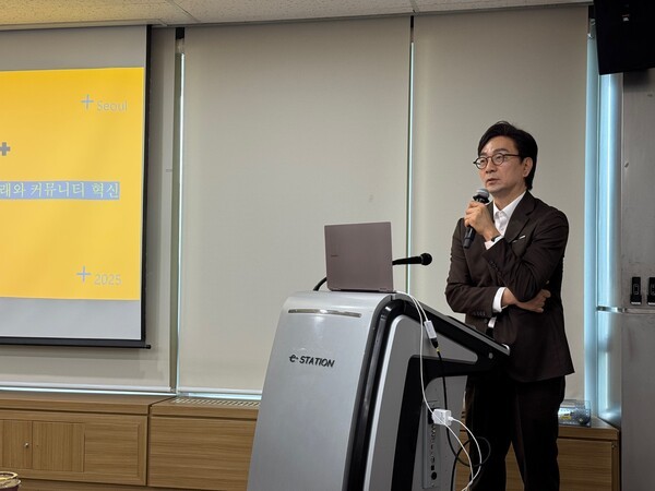 '실버 모빌리티 플랫폼의 개념과 커뮤니티 확장'을 발표하는 김선국 포럼 130+ 대표 / 황교진 기자
