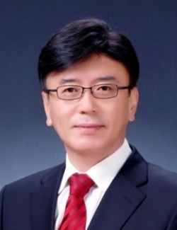 양인덕 심사위원장