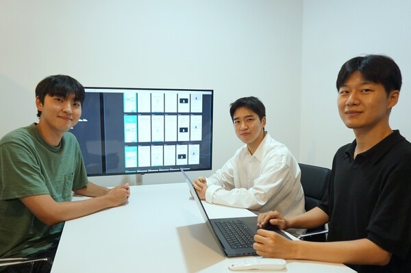 (왼쪽부터) 큐컴버스 박성수 이사, 임연재 이사, 이재혁 대표 / 김진현 에디터