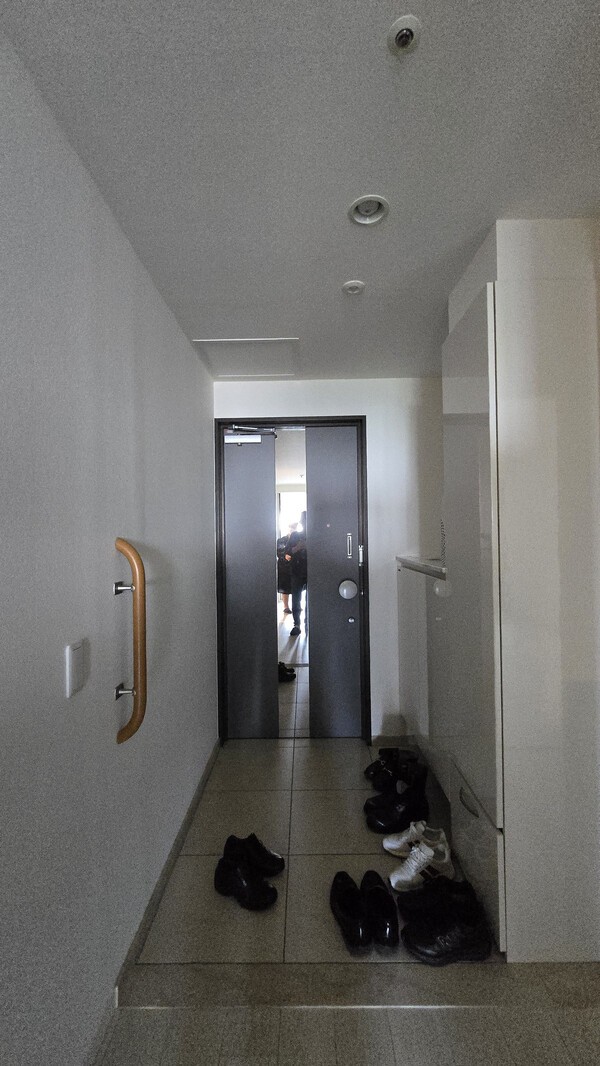 유니버설디자인, 현관 단차 제거 / 김경인 박사