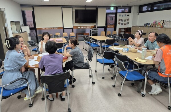 우리동네노인주간보호센터, 입소 어르신의 BPSD를 이해하고 해결하기 위한 회의 / 이혜주 센터장